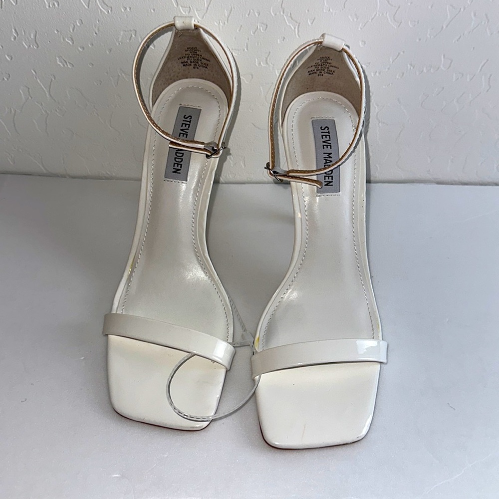 STEVE MADDEN SHAYE WHITE HEEL